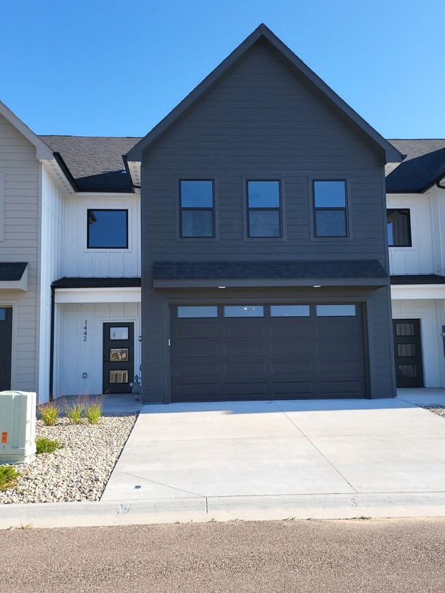 1442 Big Mdw Dr in Cheyenne, WY - Building Photo - Building Photo