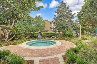 10075 Gate Pkwy N, Unit 1610 in Jacksonville, FL - Building Photo - Building Photo