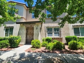 11408 Newton Commons Dr in Las Vegas, NV - Building Photo - Building Photo