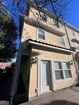 3000 McCulloch Cir in Houston, TX - Building Photo