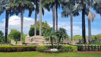 438 NE 194th Terrace in Miami, FL - Building Photo