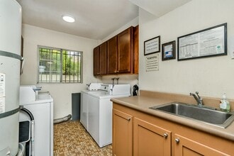 119 Loma Vista St in El Segundo, CA - Foto de edificio - Building Photo