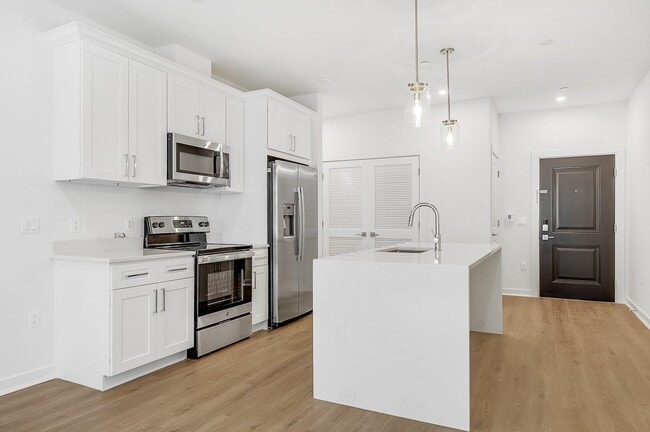 74 Clarendon Pl in Hackensack, NJ - Building Photo - Building Photo