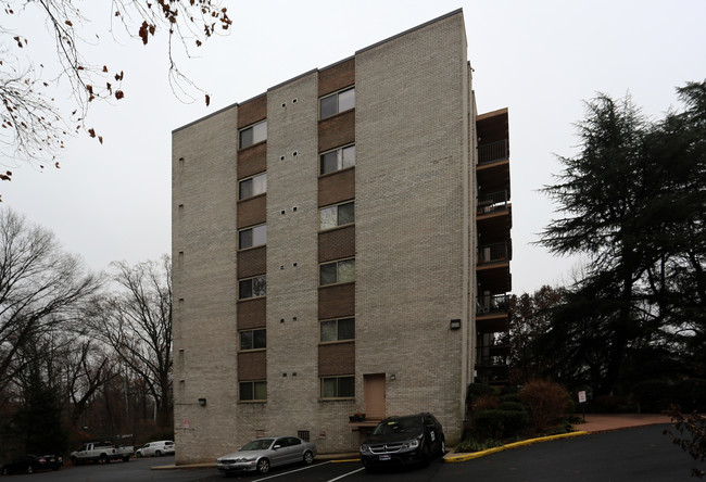 Garland Towers in Takoma Park, MD - Building Photo - Building Photo