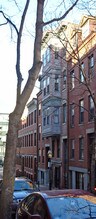 16 S Russell St in Boston, MA - Foto de edificio - Building Photo