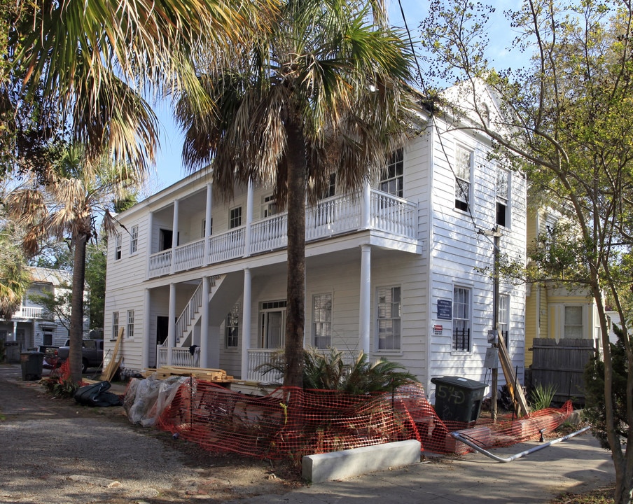 54 Cannon St in Charleston, SC - Building Photo