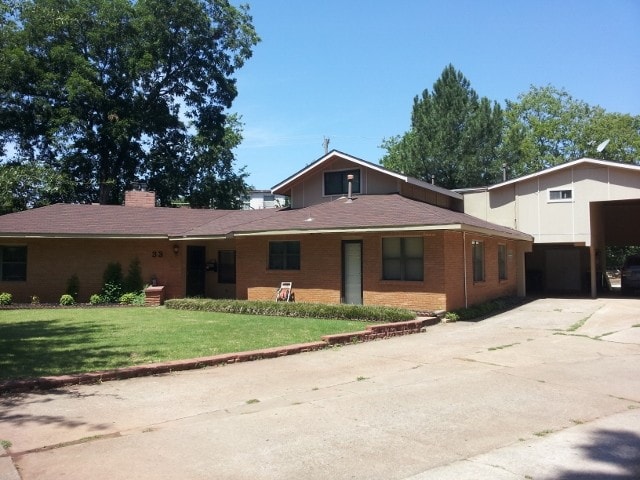 property at 33 Elmwood Cir