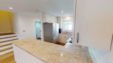 236 B Ave in Coronado, CA - Building Photo - Building Photo