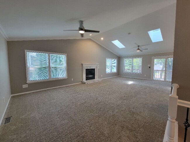 332 Villa Dr in Lake St. Louis, MO - Building Photo - Building Photo