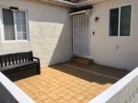 3268 Fay Ave, Unit 3268 in Los Angeles, CA - Building Photo