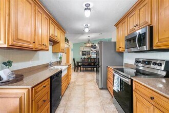 709 SW Dorchester St in Port St. Lucie, FL - Building Photo - Building Photo