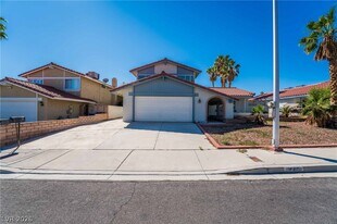 8705 Isola Dr in Las Vegas, NV - Building Photo