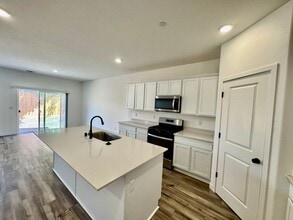 1605 Castro Ave in Chowchilla, CA - Building Photo - Building Photo