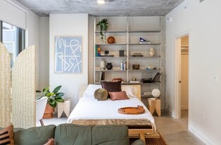 276 NW 31st St, Unit S1 in Miami, FL - Building Photo