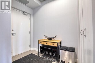 36 Regina St N in Waterloo, ON - Building Photo - Building Photo