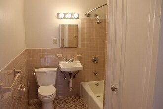 232 Newbury St in Boston, MA - Building Photo - Building Photo