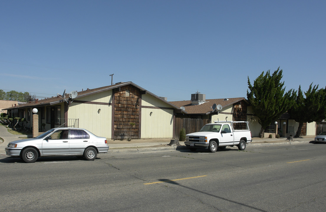 Trinity Court Apartments in Chowchilla, CA - Foto de edificio