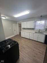 2707 E Lynn St in Anderson, IN - Foto de edificio - Building Photo