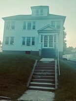 1075 Maple Ave in Hartford, CT - Building Photo