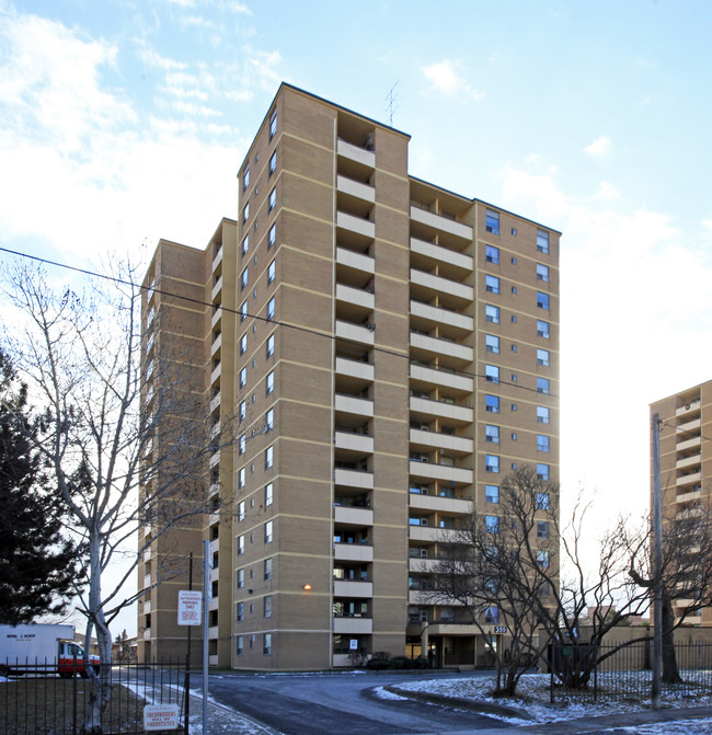 Grand Ravine Apartments