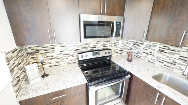 property at 9180 Fontainebleau Blvd