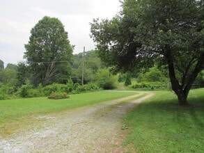 180 Owl Creek Rd in Boone, NC - Building Photo - Building Photo