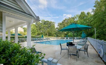 307 Woodruff Lake Way in Simpsonville, SC - Building Photo - Building Photo