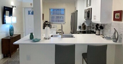 633 NE 2nd Ave in Fort Lauderdale, FL - Building Photo - Building Photo