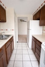 Fountain Square in North Versailles, PA - Foto de edificio - Building Photo