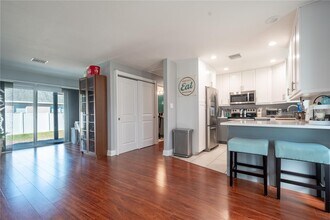 5704 43rd Street N in St. Petersburg, FL - Building Photo - Building Photo