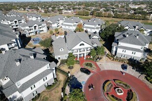 15000 W Airport Blvd, Unit B2 in Sugar Land, TX - Building Photo