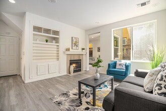 112 Hemingway Common in Martinez, CA - Building Photo - Building Photo