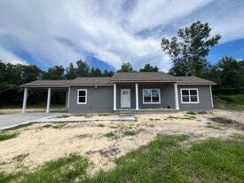 207 SW Rose Pointe Pl in Lake City, FL - Building Photo