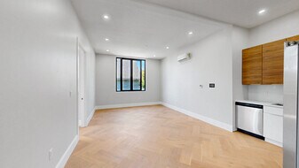 1 Jackson St, Unit 204 in Newton, MA - Building Photo