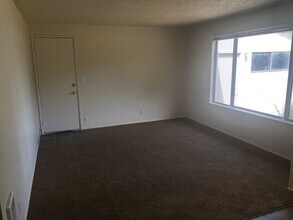 3482-3492 Parish St in Eugene, OR - Building Photo - Building Photo