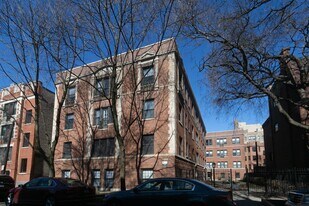 1360 E 52nd St, Unit S2 in Chicago, IL - Building Photo
