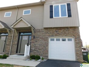 1672 Best Pl in Bethlehem, PA - Foto de edificio - Building Photo