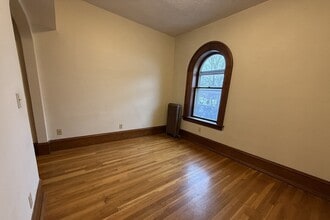 Hillview Off Campus Housing in Winooski, VT - Building Photo - Building Photo