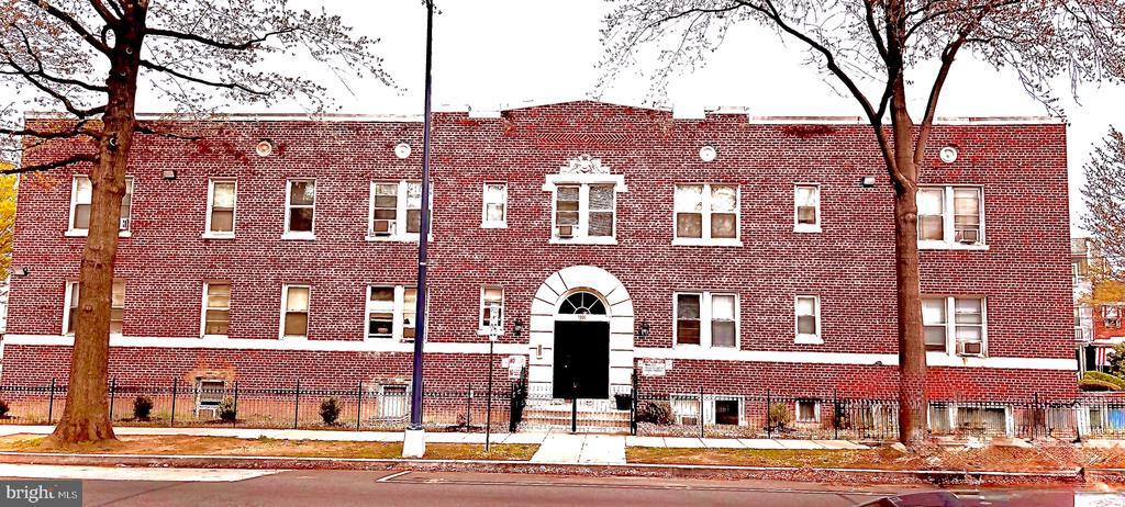 1900 Minnesota Ave SE in Washington, DC - Building Photo