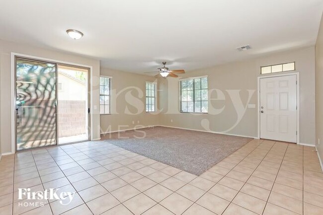 2745 S Cupertino Dr in Gilbert, AZ - Building Photo - Building Photo