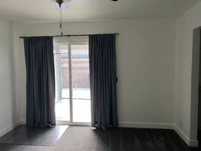 3535 W Ave J15 in Lancaster, CA - Foto de edificio - Building Photo