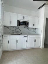 1923 NW 1st Terrace in Miami, FL - Foto de edificio - Building Photo