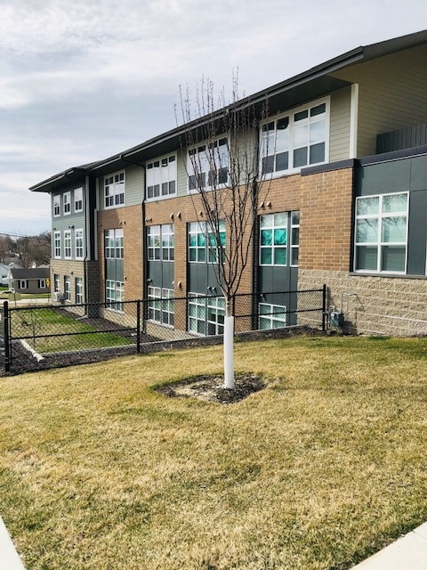 Crestwood Ridge Apartments in Cedar Rapids, IA - Foto de edificio