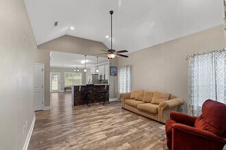 118 Village Ln in Headland, AL - Building Photo - Building Photo