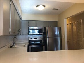 10C Hartwell Villas in Anderson, SC - Building Photo - Building Photo