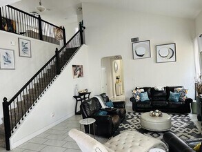 6051 Akin Cir in San Antonio, TX - Building Photo - Building Photo