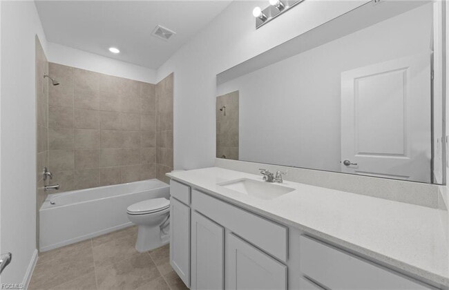 1587 Lake Jessup Cir in Cape Coral, FL - Building Photo - Building Photo