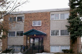 3032 Pillsbury Ave S in Minneapolis, MN - Building Photo - Building Photo