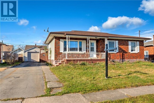 662 Harriet St in Welland, ON - Building Photo - Building Photo