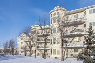 5204 25 Ave NW in Edmonton, AB - Building Photo